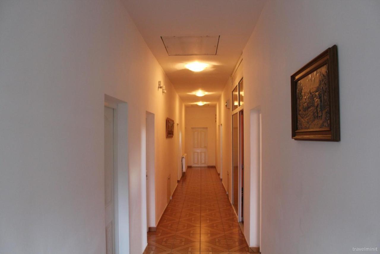 Bed and Breakfast Szasz&Szasz Panzio Георгени Экстерьер фото