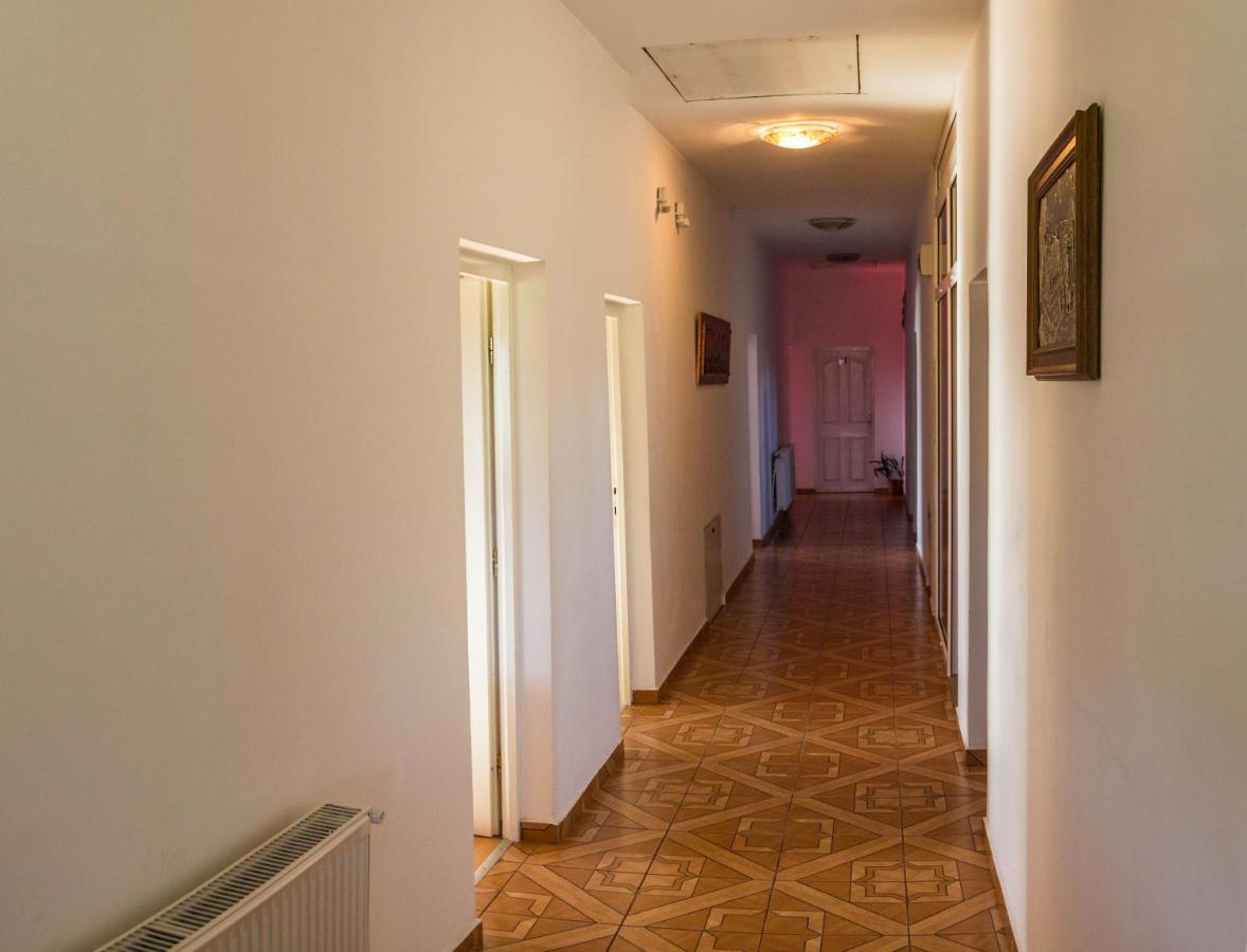 Bed and Breakfast Szasz&Szasz Panzio Георгени Экстерьер фото